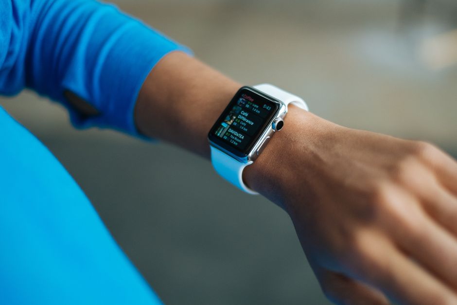 Fitbit Air Review: Onze Eerlijke Ervaring Na Een Maand Dragen