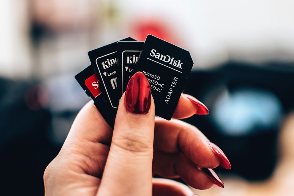 De Geheimen van MicroSD-Kaarten: Hoe Deze Kleine Wunderen Enorme Data Opslaan