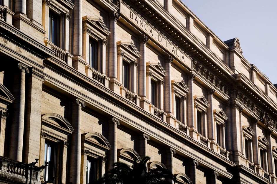 Consolidatie Italiaanse Bankensector: Analyse van een Europese Trend